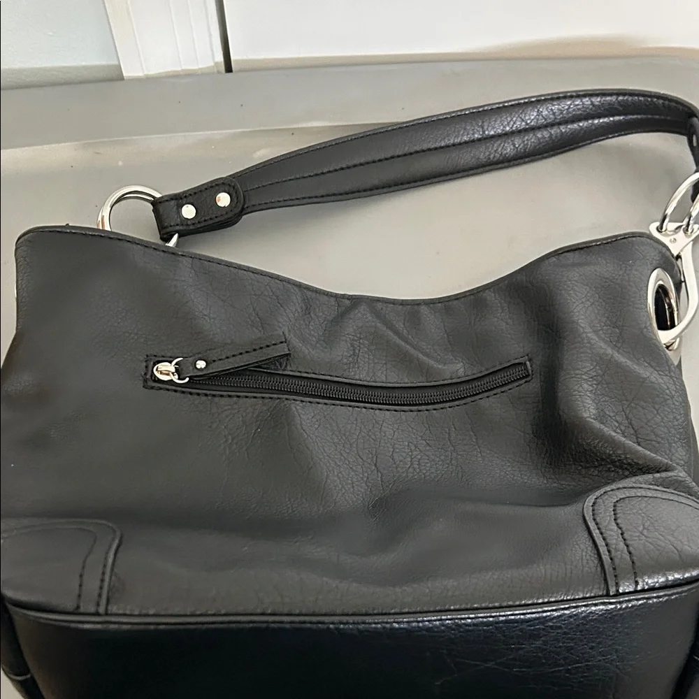 Elegant Alyssa Black Hobo Bag with Silver Buckle Details - Picture 5 of 6